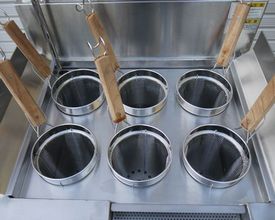 ゆで麺器